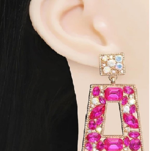 NWT Rhinestone Hot Pink Geometric Drop Earrings. - Picture 4 of 4